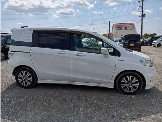 ホンダ フリードスパイクハイブリッド