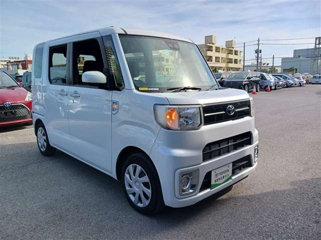 トヨタ ピクシスメガ 660D SAⅢ・2021(R3)年式・ホワイトパール・660cc