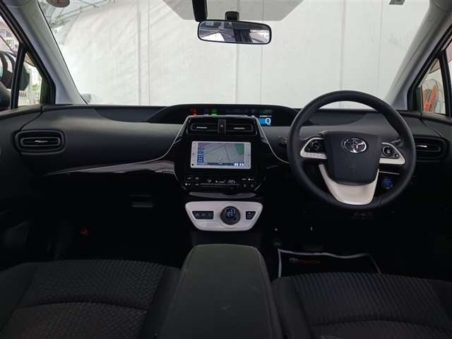 トヨタ プリウス