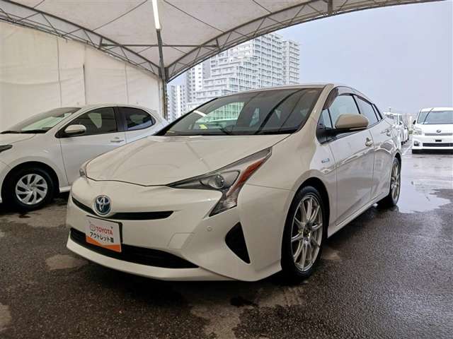 トヨタ プリウス