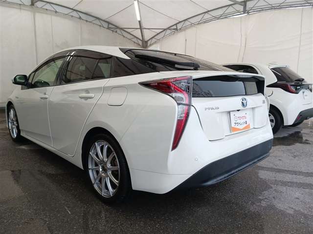トヨタ プリウス