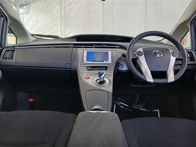 トヨタ プリウス