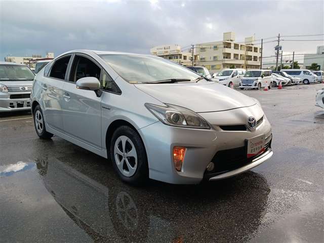 トヨタ プリウス