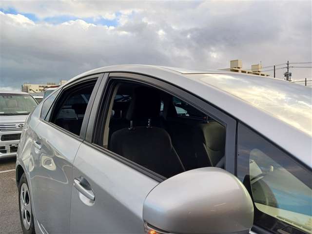 トヨタ プリウス