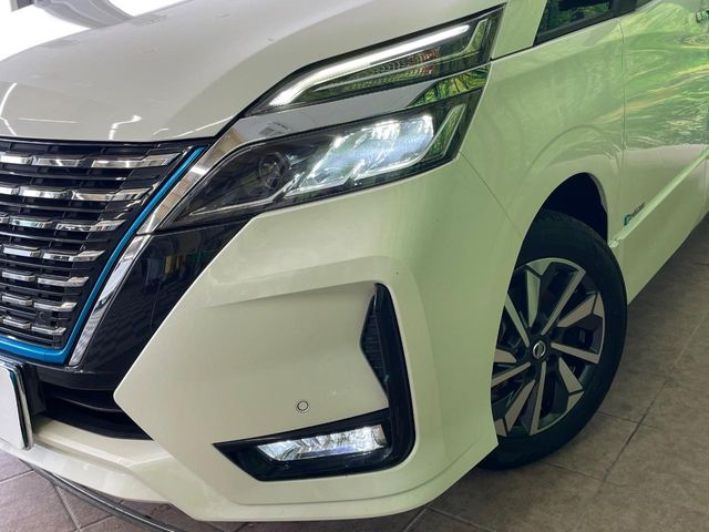 日産 セレナ