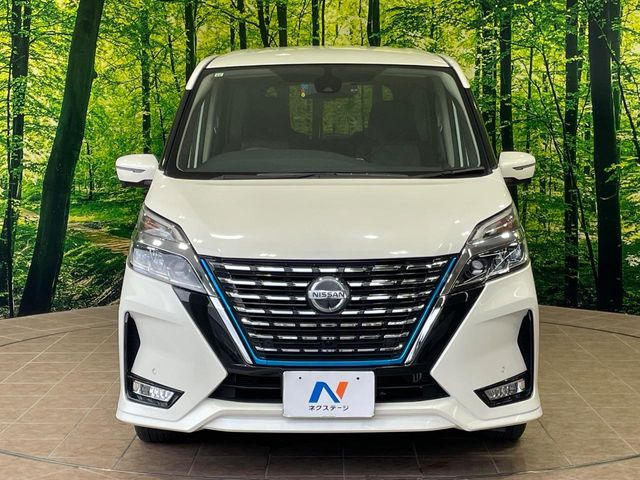 日産 セレナ