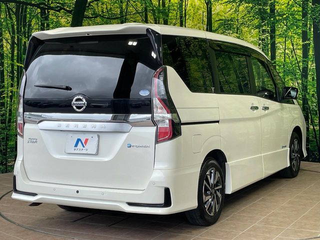 日産 セレナ