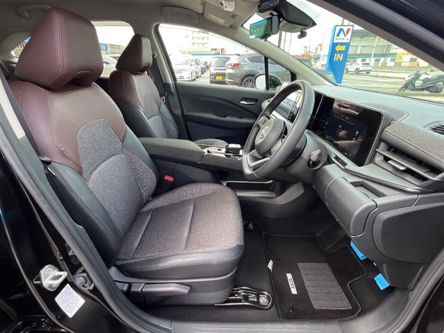 日産 ノートオーラ