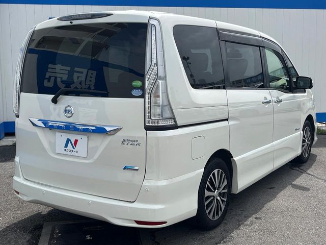 日産 セレナ