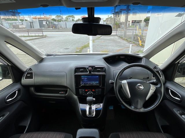 日産 セレナ