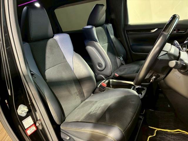 トヨタ ヴェルファイア