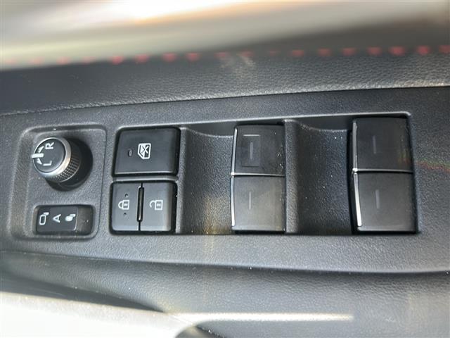 トヨタ カローラスポーツ