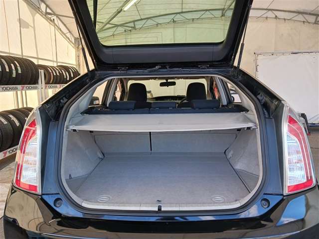 トヨタ プリウス