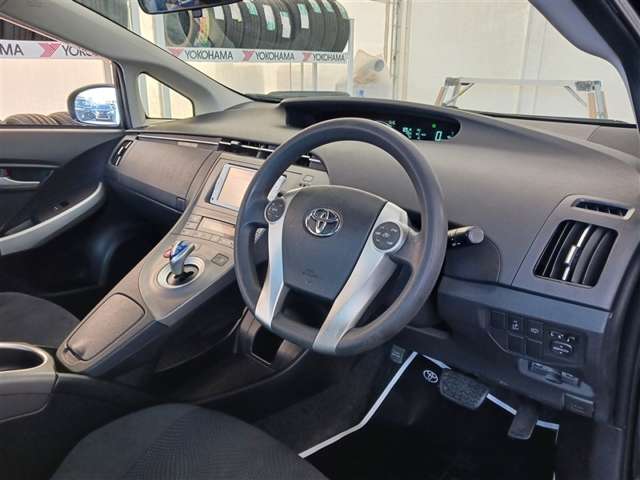 トヨタ プリウス