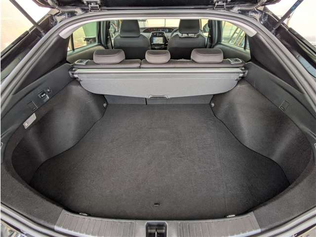 トヨタ プリウス