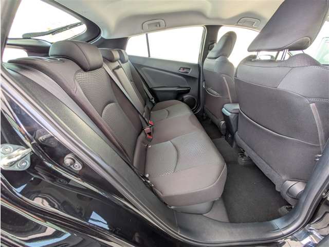 トヨタ プリウス