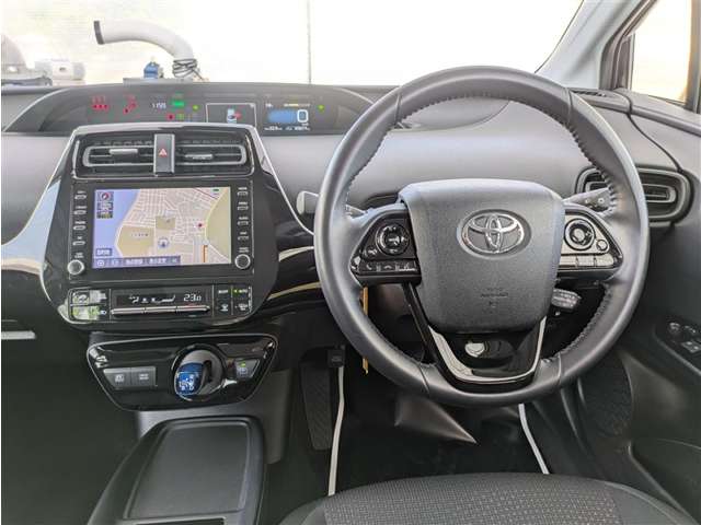 トヨタ プリウス