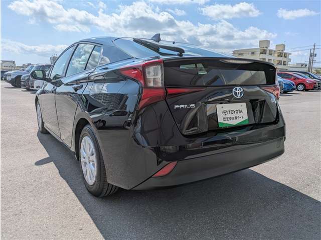 トヨタ プリウス