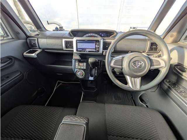 トヨタ ピクシスメガ