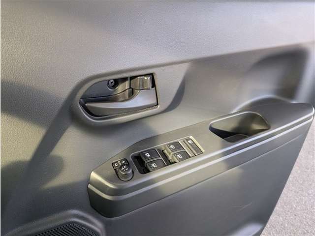 トヨタ ピクシスメガ