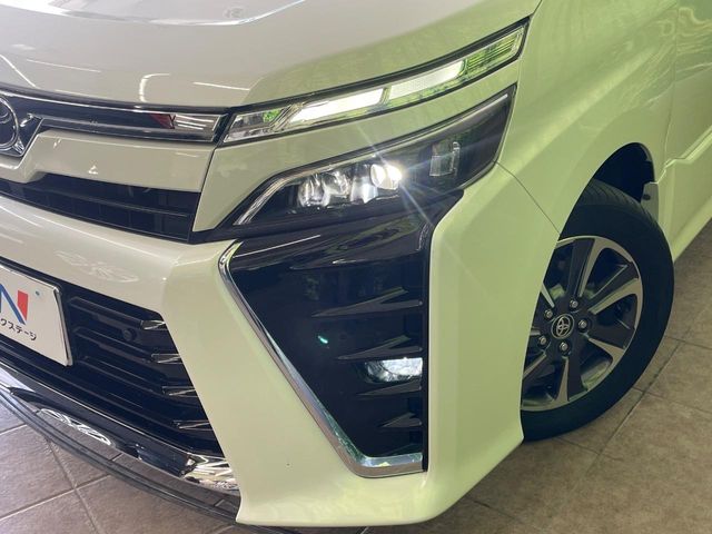 トヨタ ヴォクシー
