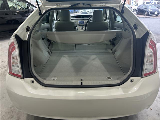 トヨタ プリウス