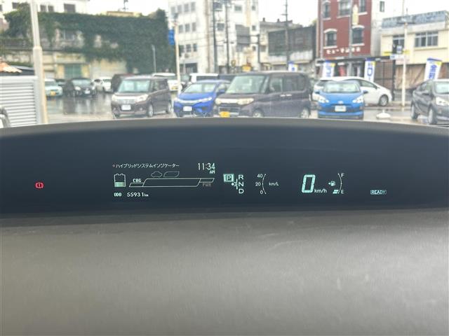 トヨタ プリウス