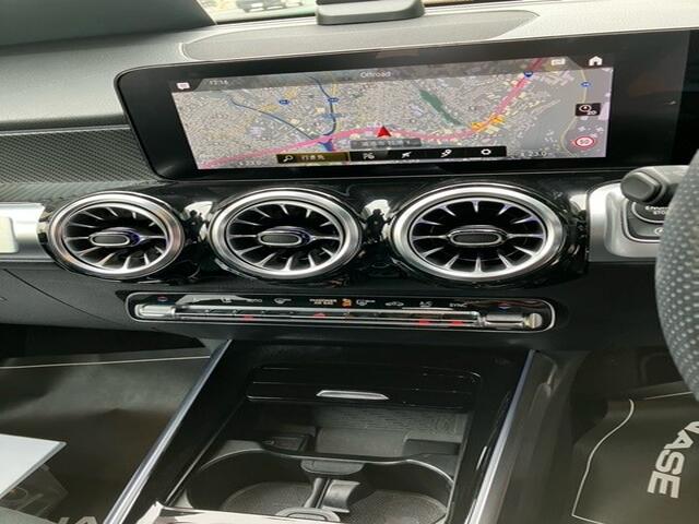 メルセデス・ベンツ GLB