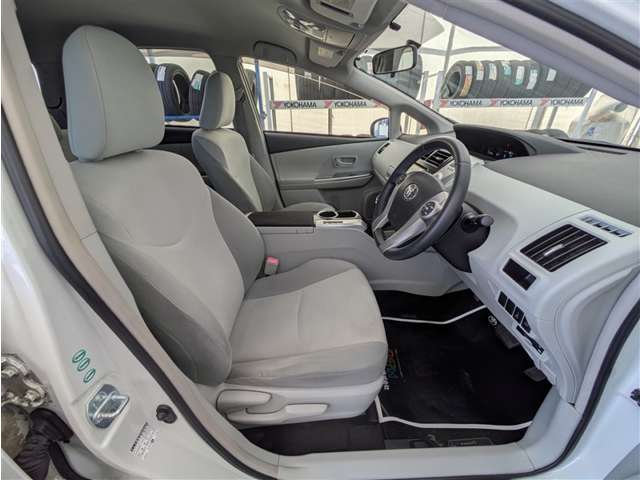 トヨタ プリウスα