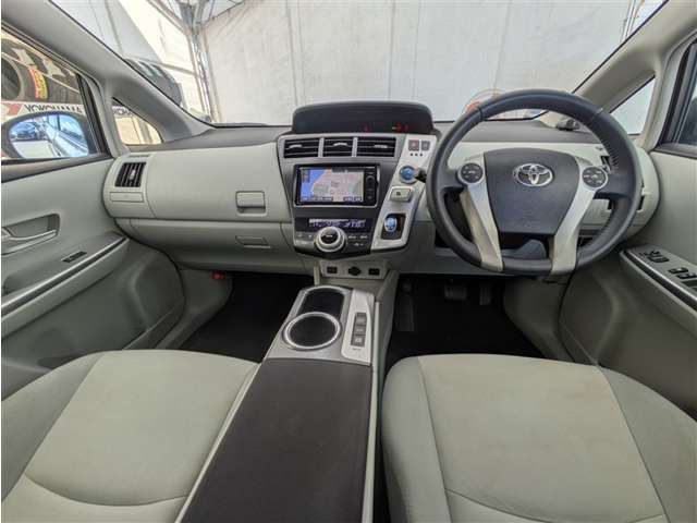 トヨタ プリウスα