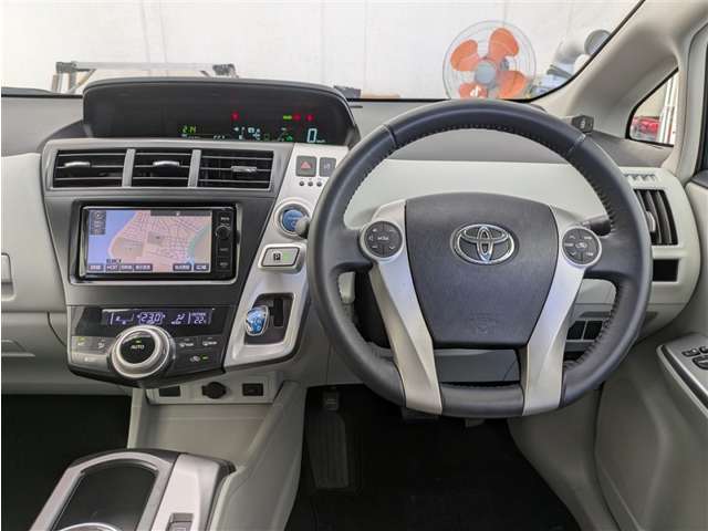 トヨタ プリウスα