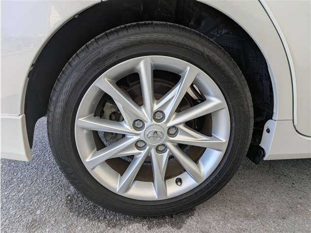 トヨタ プリウスα