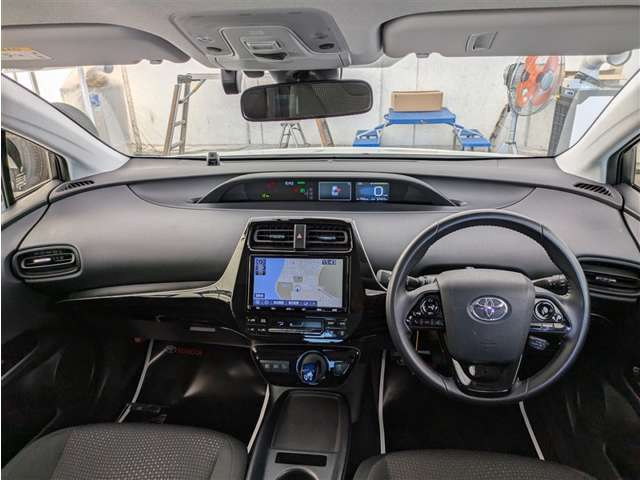 トヨタ プリウス