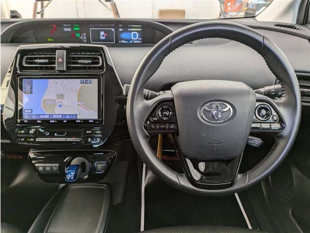 トヨタ プリウス