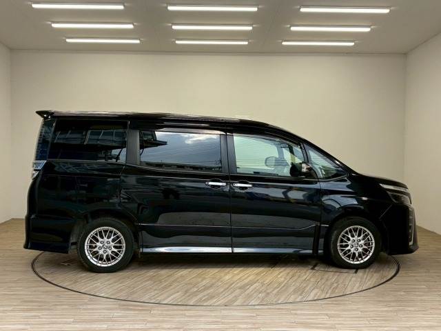 トヨタ ヴォクシー