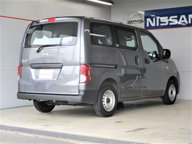 日産 NV200バネットバン