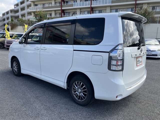 トヨタ ヴォクシー