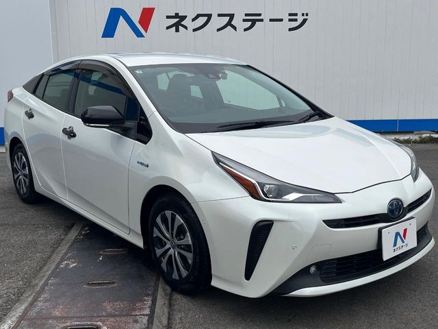 トヨタ プリウス