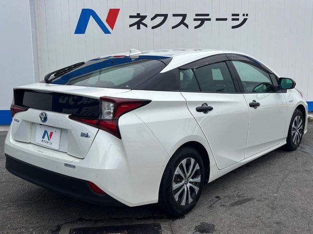 トヨタ プリウス