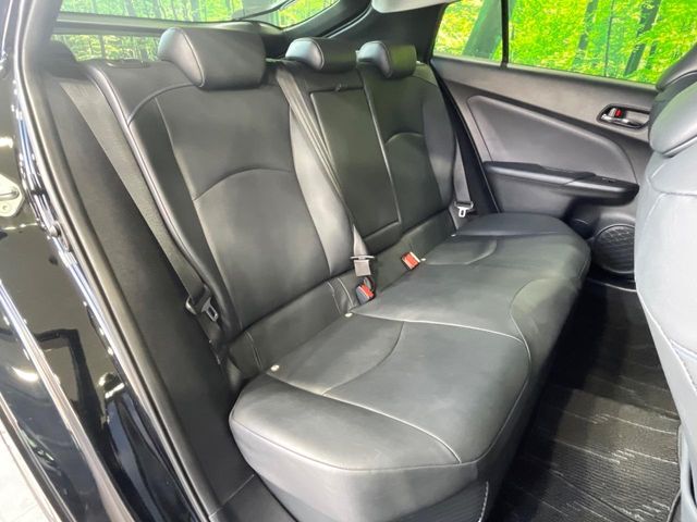 トヨタ プリウス