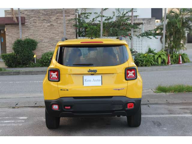 ジープ レネゲード