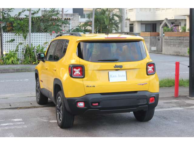 ジープ レネゲード