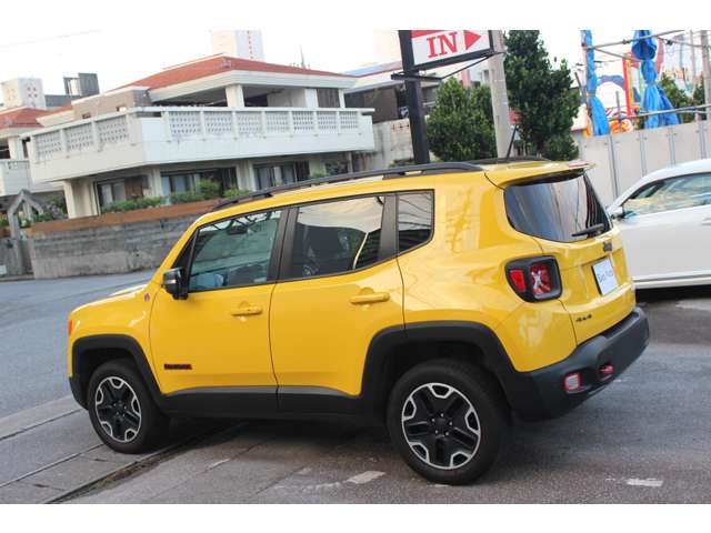 ジープ レネゲード