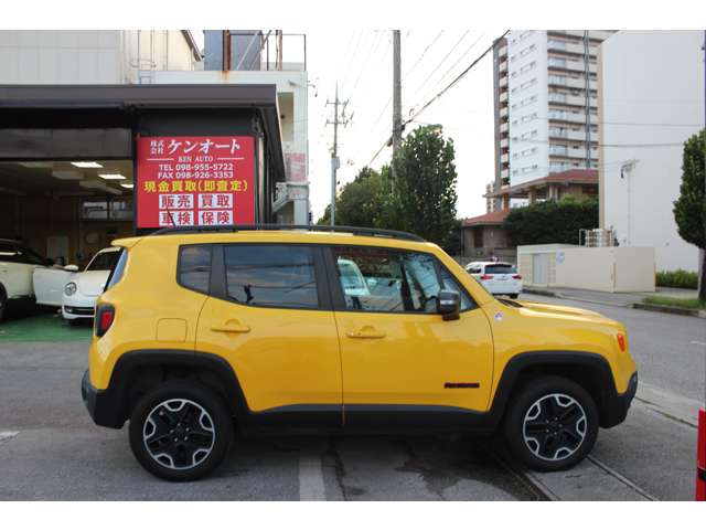 ジープ レネゲード