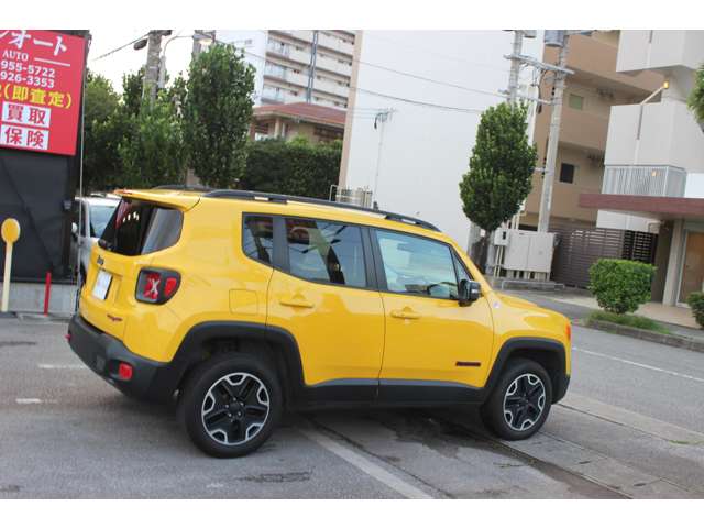 ジープ レネゲード