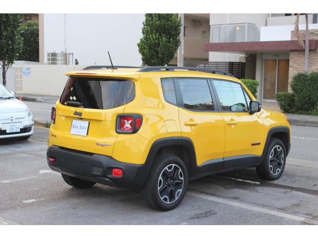 ジープ レネゲード