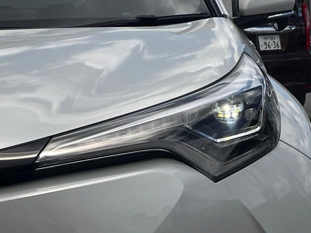 トヨタ C-HR