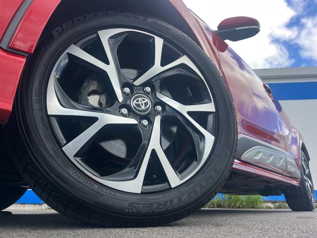 トヨタ C-HR