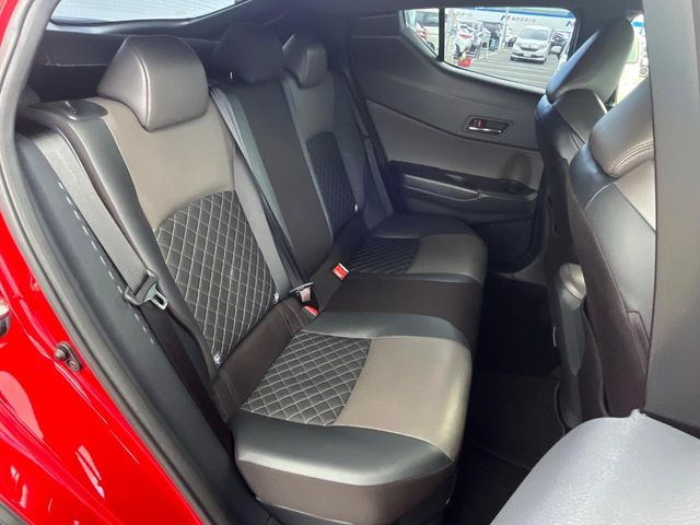 トヨタ C-HR