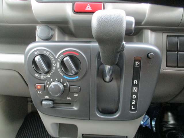 日産 NV100クリッパー